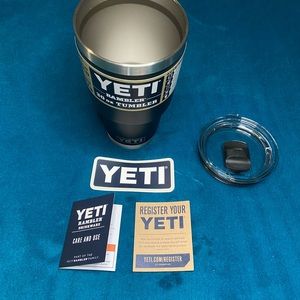 30oz Yeti Rambler Tumbler - Black